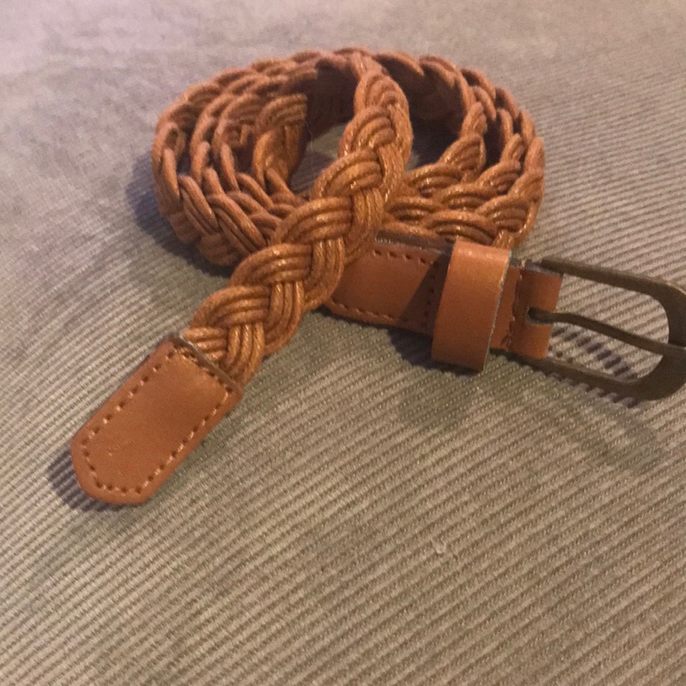 4 NEW WOT Belts sold as a package - Picture 5 of 7